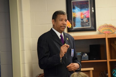 Dr. Newsome Visits Service Learning Students