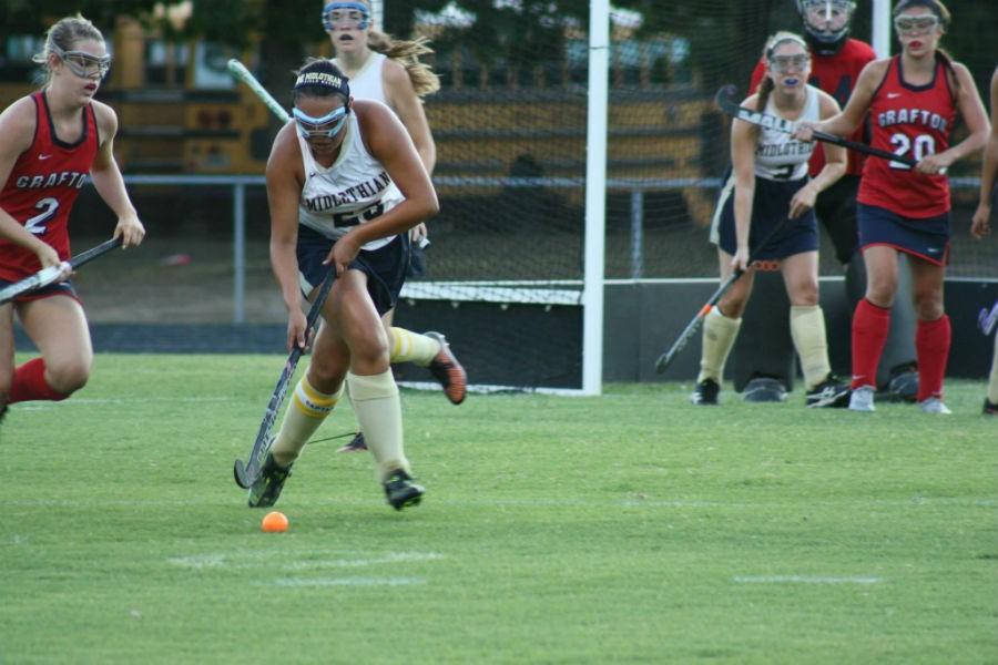 Frankie Urcia gears herself up for a pass down field.