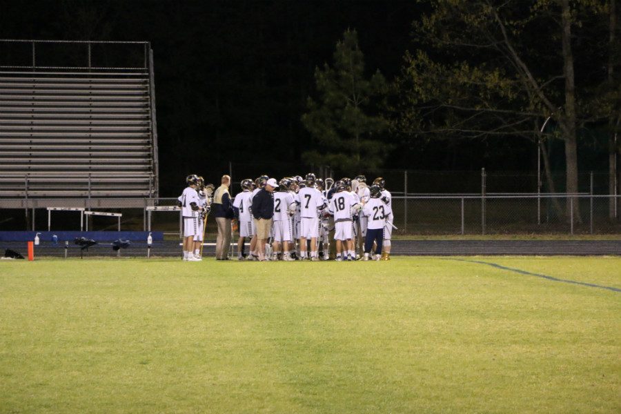 Midlothian huddles up before the game