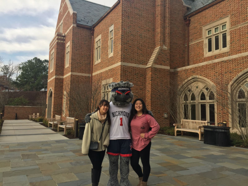 Sophomores Amanda Chok and Anna Chen meet the University of Richmonds proud Spider mascot. 