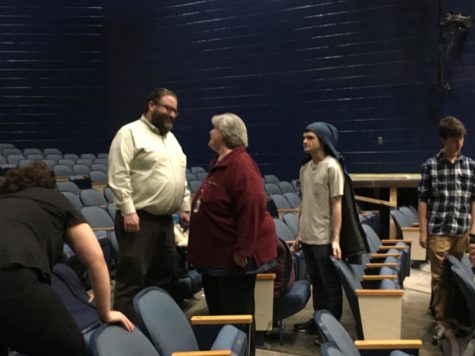 Rabbi Nagel Critiques Fiddler on the Roof Cast