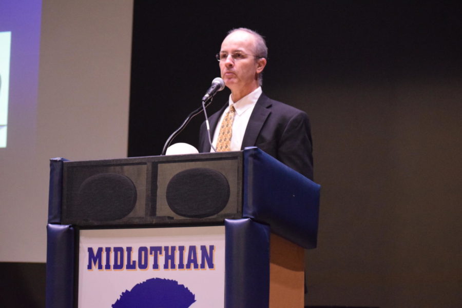 Dr. David E. Ross explains the profession of neuropsychiatry to eager psychology students.