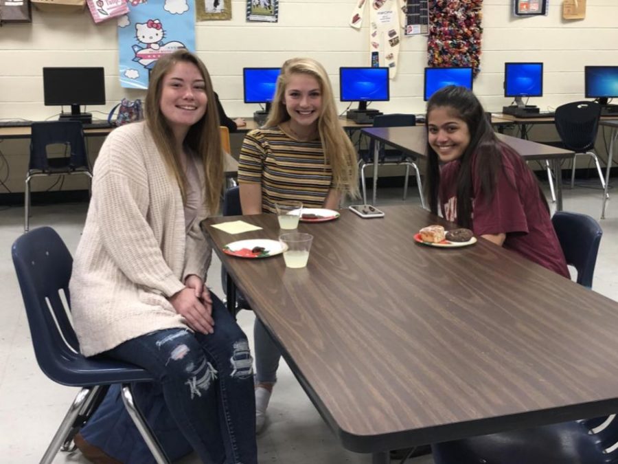 Out of Mrs Manheims four Sports Marketing classes,  Alina McMahon, Charlie Wilkinson, Effie Xyrogos, and Jackson Boyd (not pictured) won the March Madness Competition.