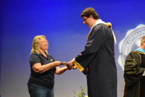 Class of 2019 Shines on Class Day