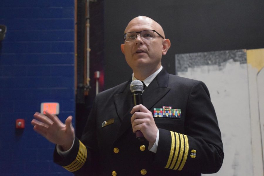 Captain Bailey speaks to Midlo freshmen during the 2019 Veterans Day Assembly.