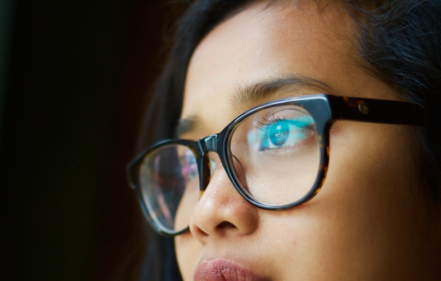 Blue light glasses revolutionize virtual learning.