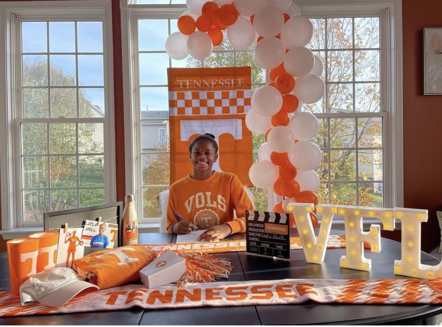 Senior+Layla+Shell+officially+signs+with+the+University+of+Tennessee+to+continue+her+soccer+career+at+the+collegiate+level.