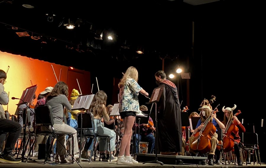 Midlo Orchestra Club plays the Downton Abbey theme song. 