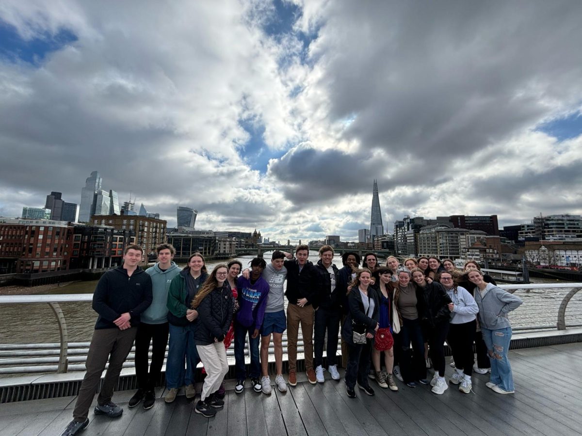 Students on the London Bridge. 